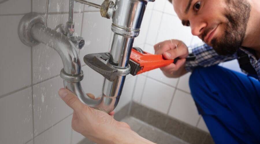 Professional clogged toilet repair services in Clifton Hill, MO